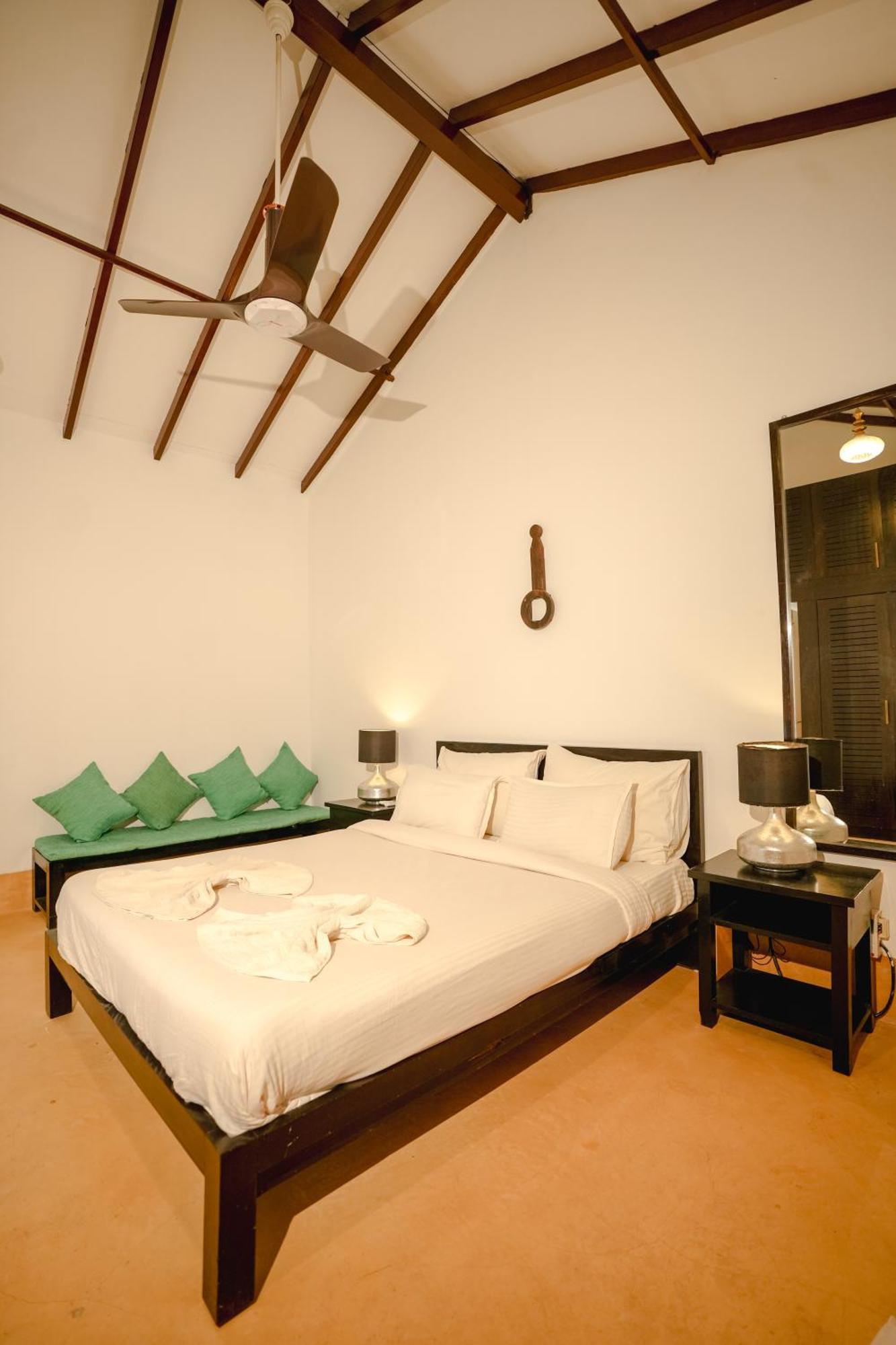 Villa M - Solitude 2 Candolim Goa 3Bhk, Pool Facing, Near Beach, Free Breakfast, Free Wifi And Prime Location Kültér fotó