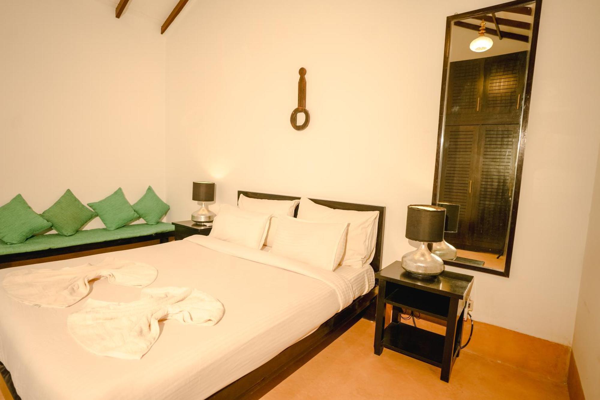 Villa M - Solitude 2 Candolim Goa 3Bhk, Pool Facing, Near Beach, Free Breakfast, Free Wifi And Prime Location Kültér fotó