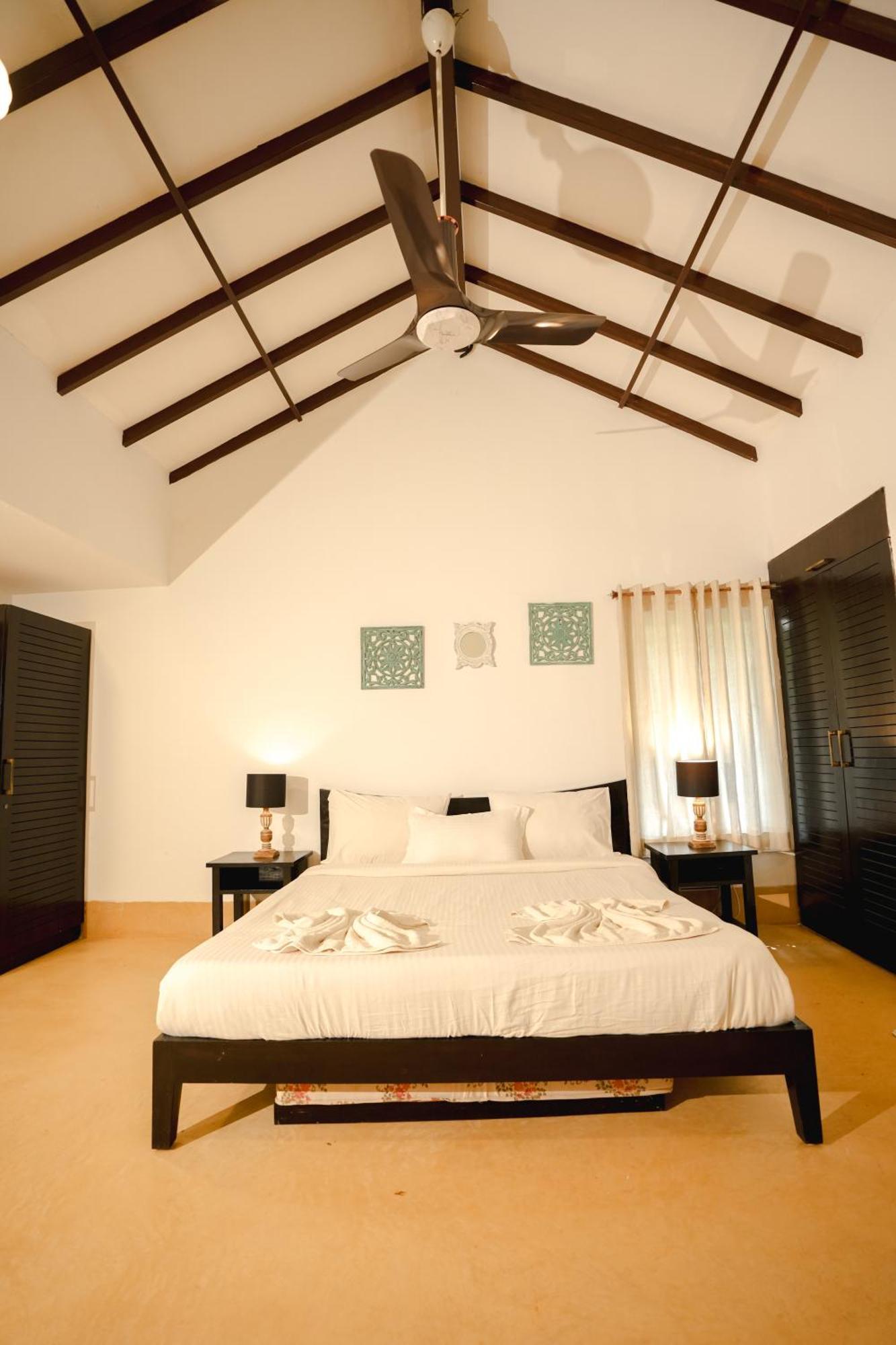Villa M - Solitude 2 Candolim Goa 3Bhk, Pool Facing, Near Beach, Free Breakfast, Free Wifi And Prime Location Kültér fotó