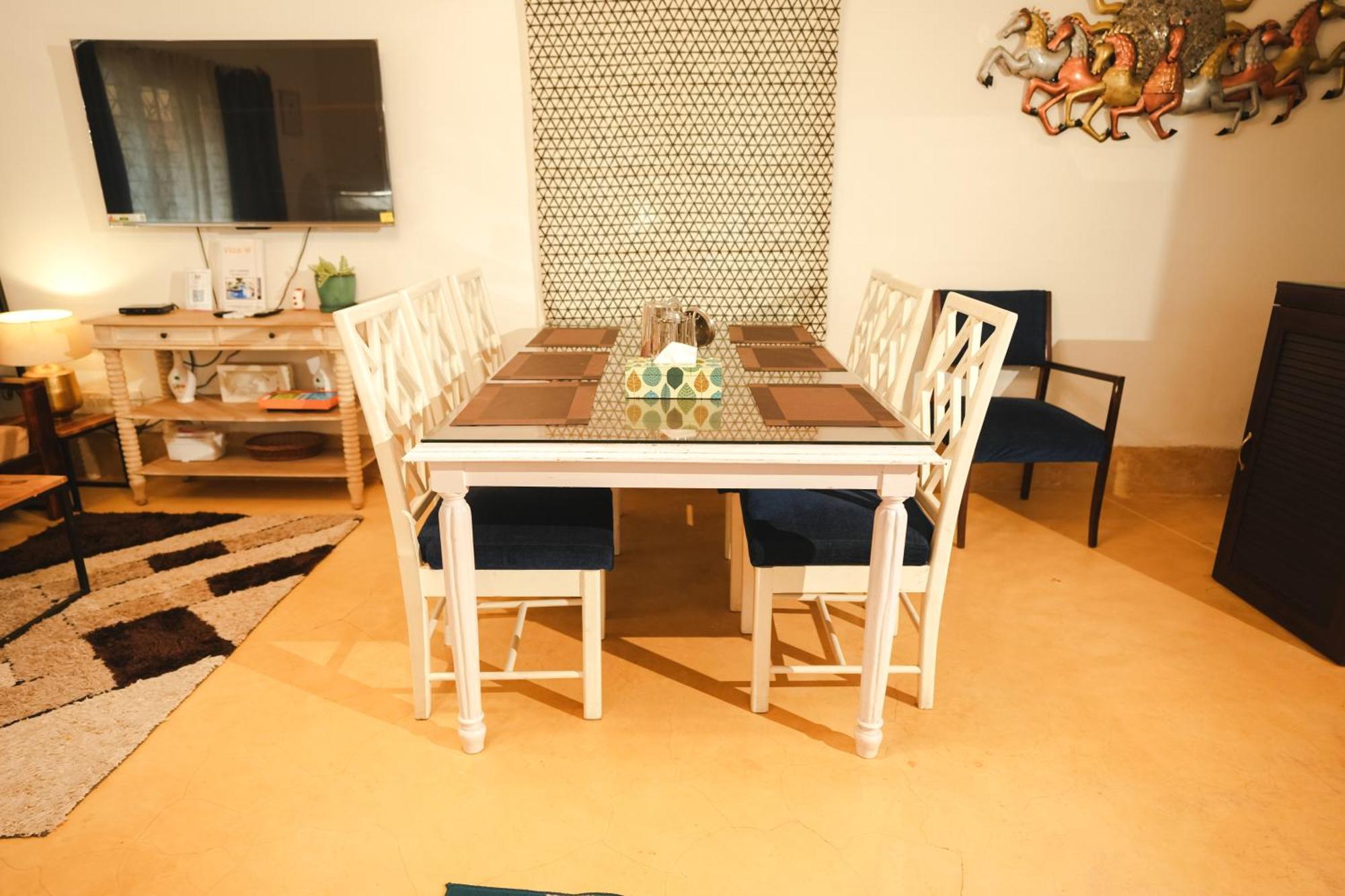 Villa M - Solitude 2 Candolim Goa 3Bhk, Pool Facing, Near Beach, Free Breakfast, Free Wifi And Prime Location Kültér fotó