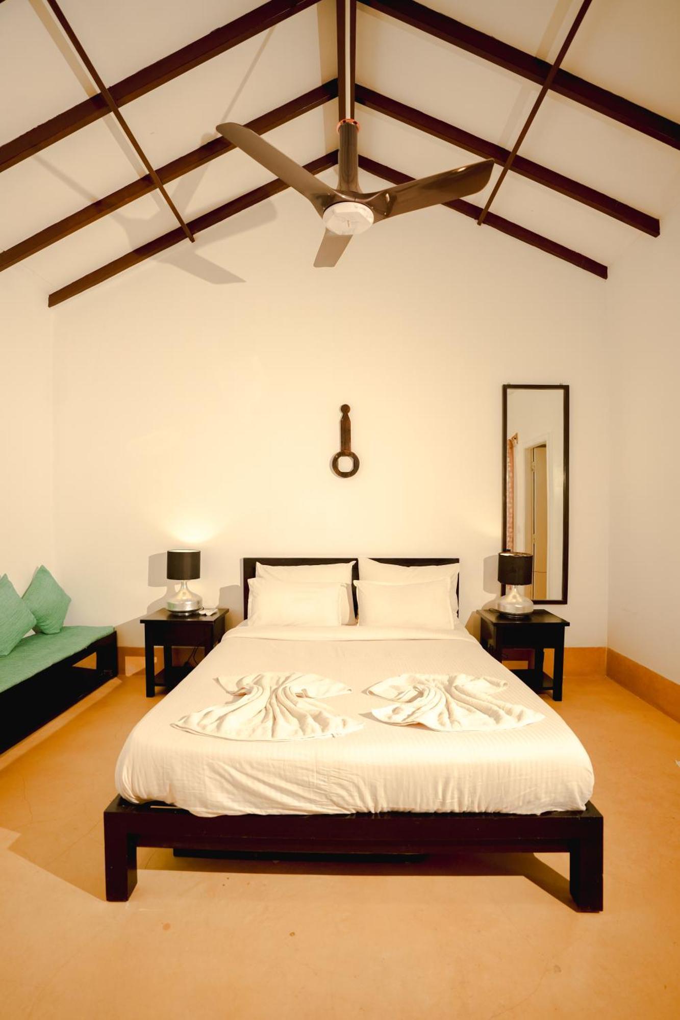 Villa M - Solitude 2 Candolim Goa 3Bhk, Pool Facing, Near Beach, Free Breakfast, Free Wifi And Prime Location Kültér fotó