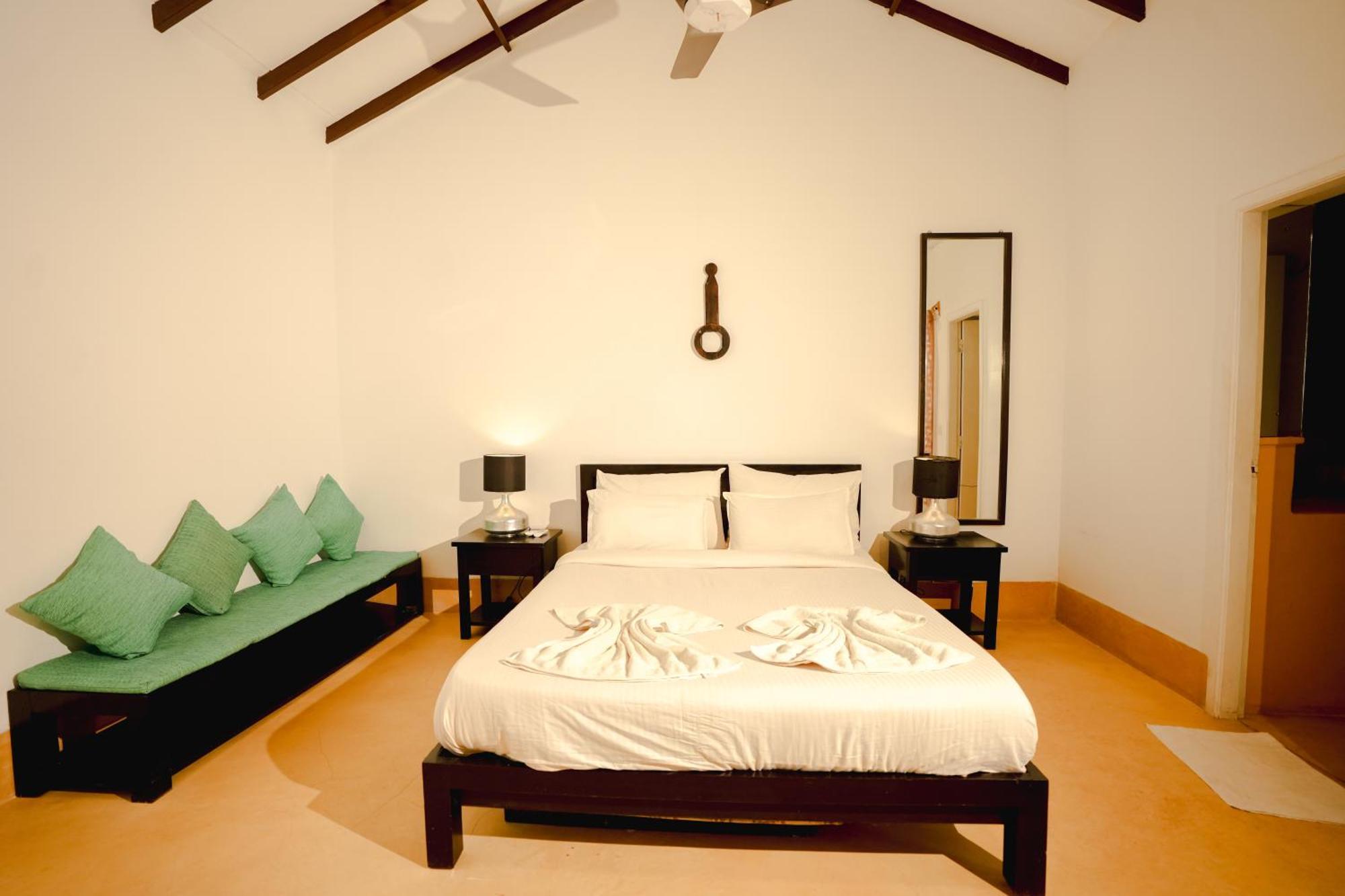 Villa M - Solitude 2 Candolim Goa 3Bhk, Pool Facing, Near Beach, Free Breakfast, Free Wifi And Prime Location Kültér fotó